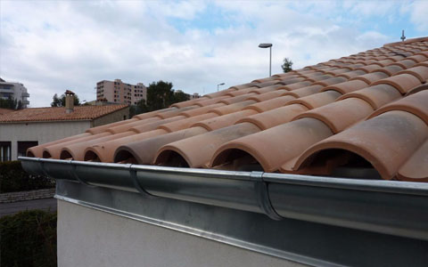 NETTOYER VOS GOUTTIÈRES
